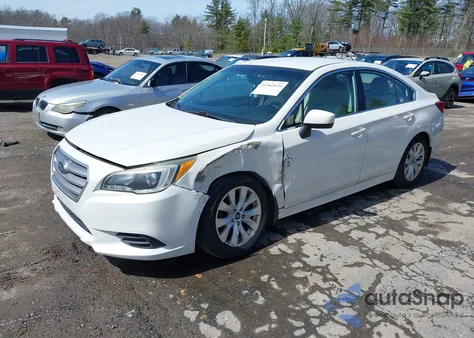 2015 Subaru Legacy 2.5I Premium z USA, uszkodzony, nr VIN 4S3BNAC68F3010394